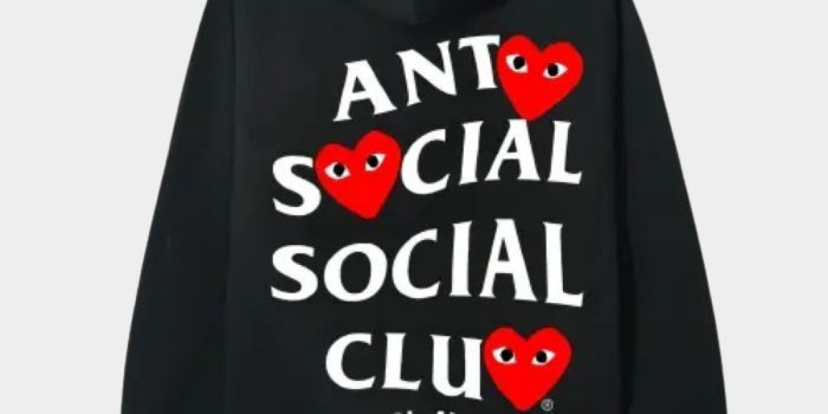 Comme des Garcons: Beyond Beauty