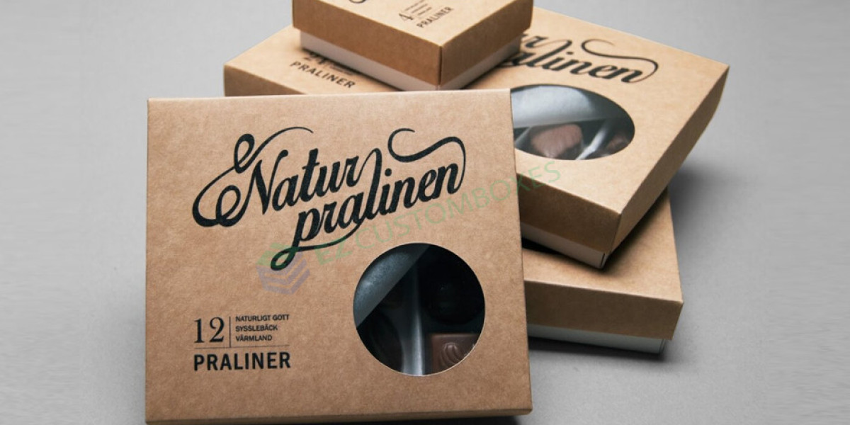 What are the benefits of using custom window box packaging for gift items?