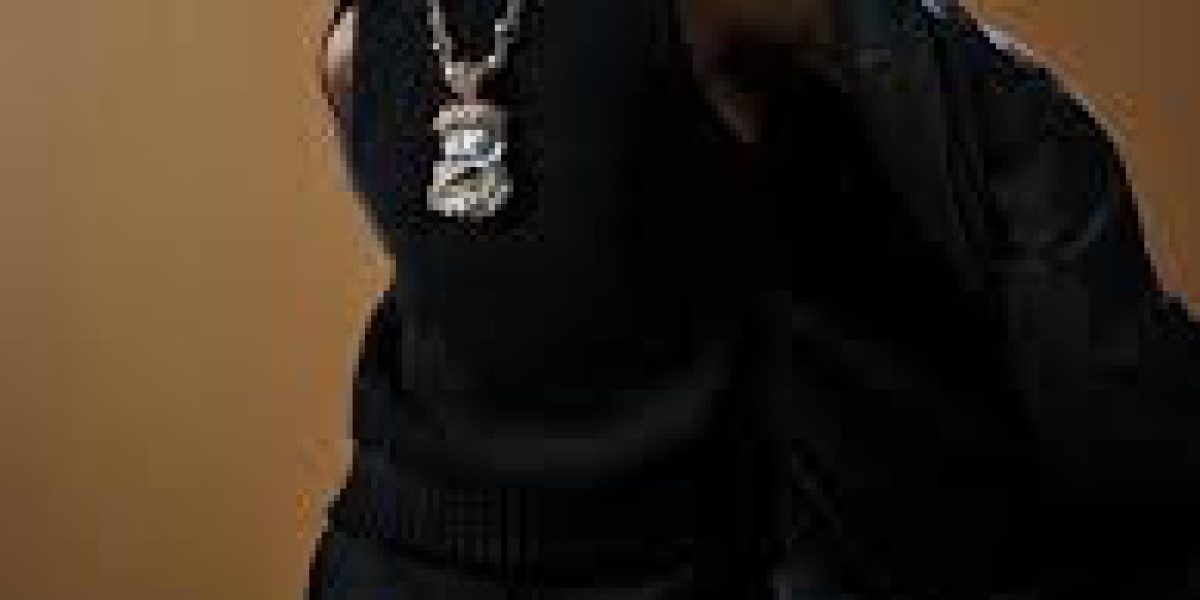 Travis Scott hoodie top picks for everyday outfits