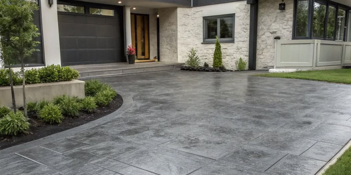 Custom Stamped Concrete: Elevating Del Mar’s Finest Driveways and Patios