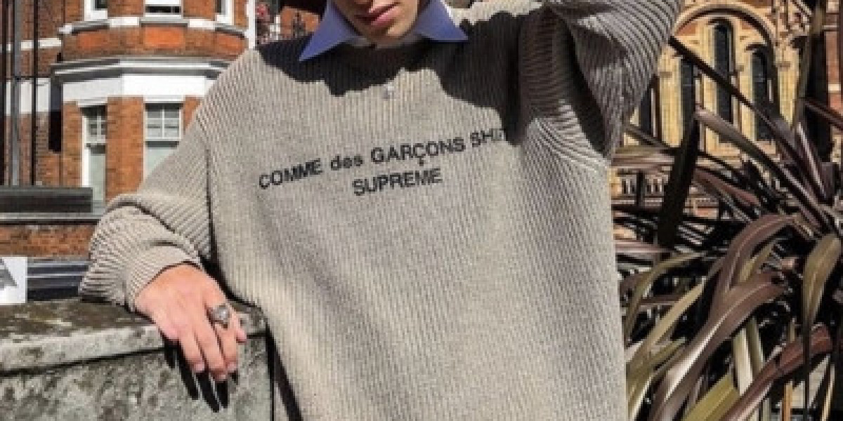 How Comme Des Garcons Hoodie Trends Are Reshaping Everyday Fashion